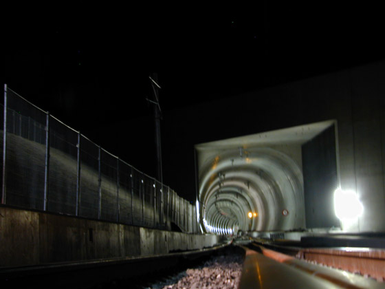 tunnel1.jpg